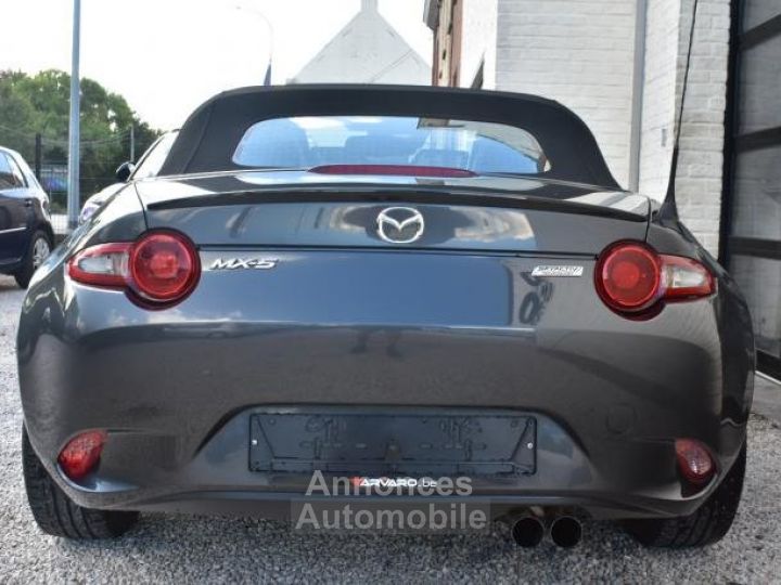 Mazda MX-5 2.0i - 12