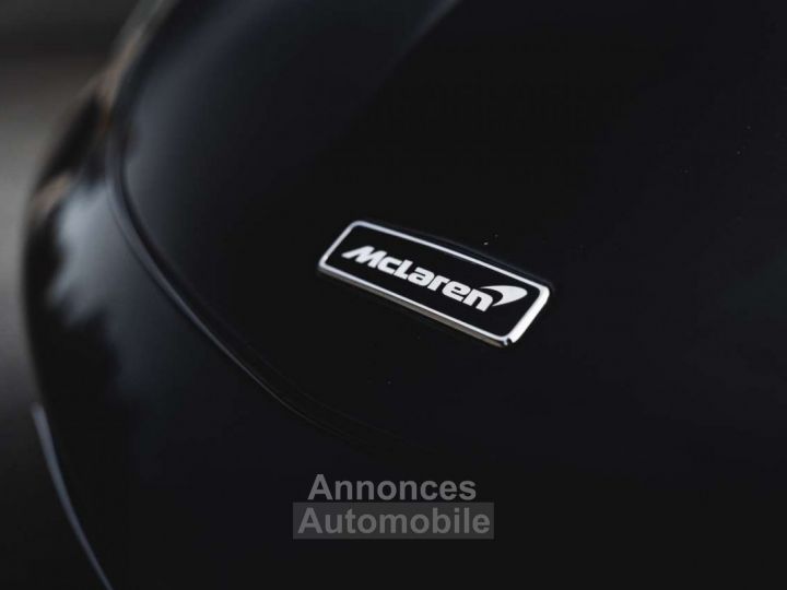 McLaren GT MSO Black Pack Luxury Lift B&W - 28