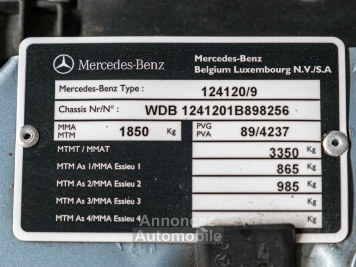 Mercedes 200 200D - 19