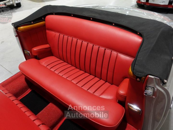 Mercedes 220 220S cabrio - 23