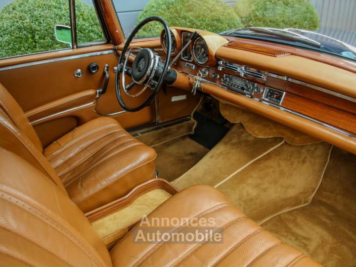 Mercedes 220 SEb C W111 Coupé Sunroof Automatic - 22