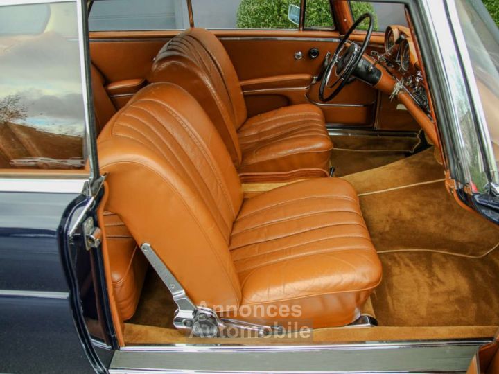 Mercedes 220 SEb C W111 Coupé Sunroof Automatic - 23