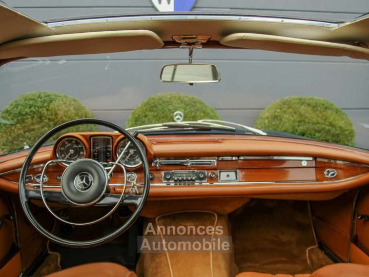 Mercedes 220 SEb C W111 Coupé Sunroof Automatic - 32