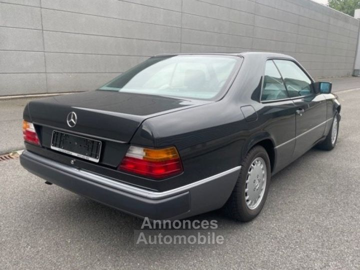 Mercedes 230 CE - 7