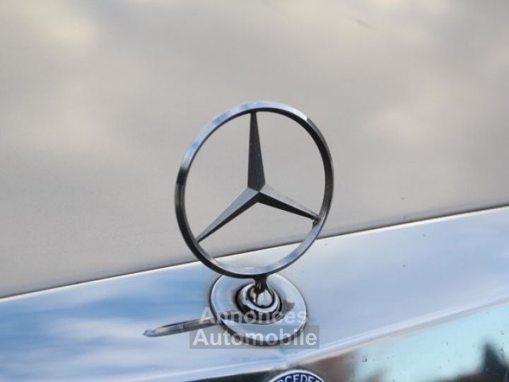 Mercedes 260 W126 SE - 77