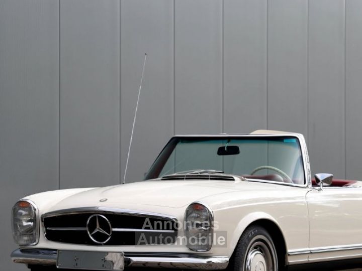 Mercedes 280 sl pagoda W113 2800 cc inline 6 cilinder 168 bhp - 21