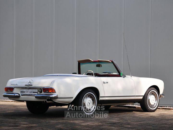 Mercedes 280 sl pagoda W113 2800 cc inline 6 cilinder 168 bhp - 33