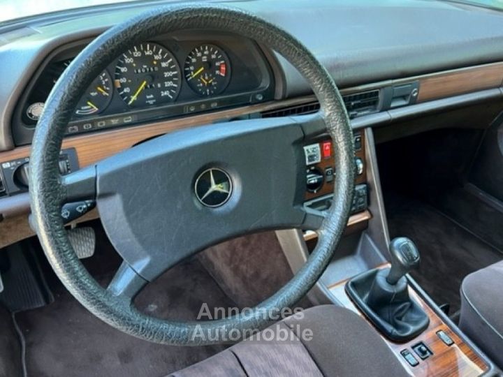 Mercedes 300 SE - 35