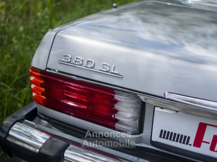 Mercedes 380 SL380 - 12