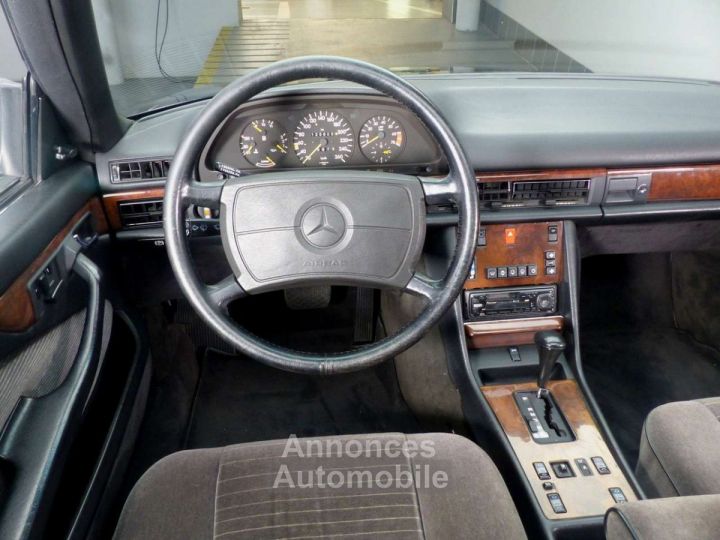 Mercedes 560 SEC - 10