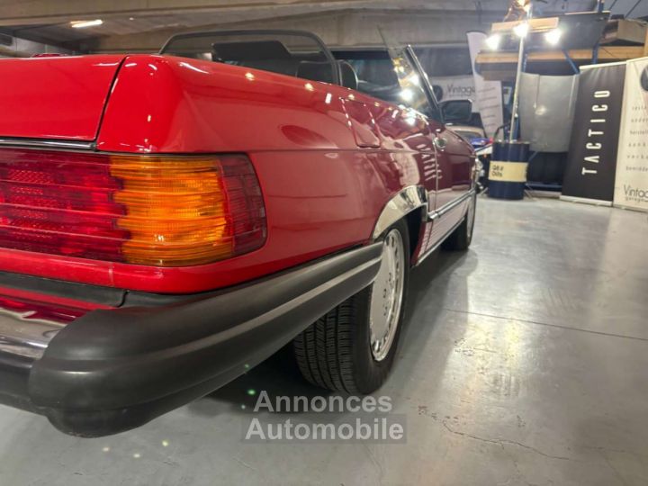 Mercedes 560 SL - 12