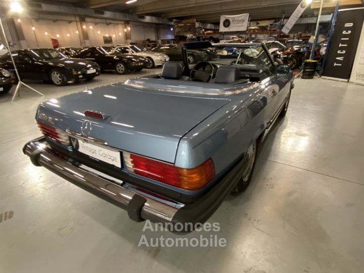 Mercedes 560 SL - 22