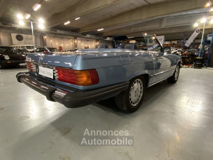 Mercedes 560 SL - 23