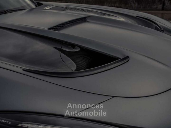 Mercedes AMG GT BLACK SERIES - 12