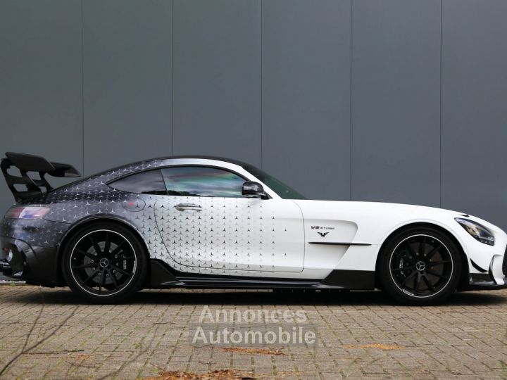 Mercedes AMG GT Black Séries 4.0L V8 producing 800 bhp - 5