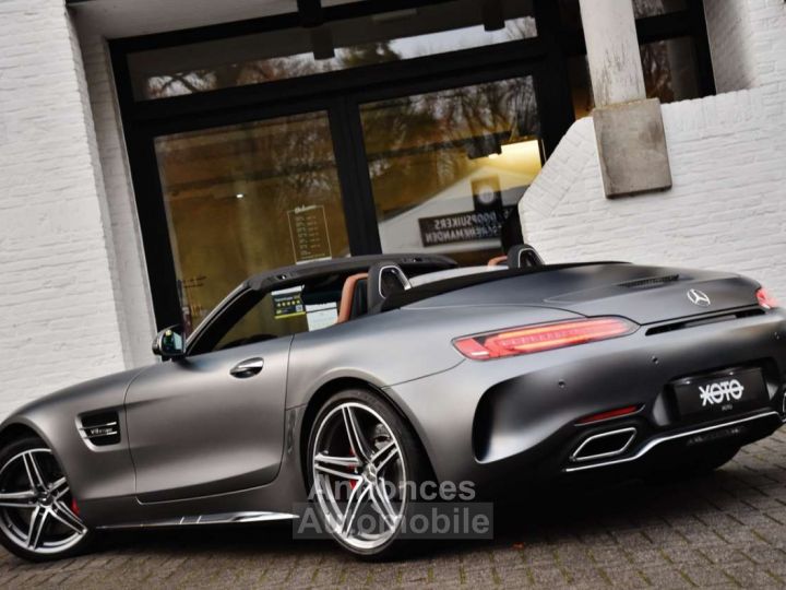 Mercedes AMG GT C 4.0 V8 BiTurbo - 9