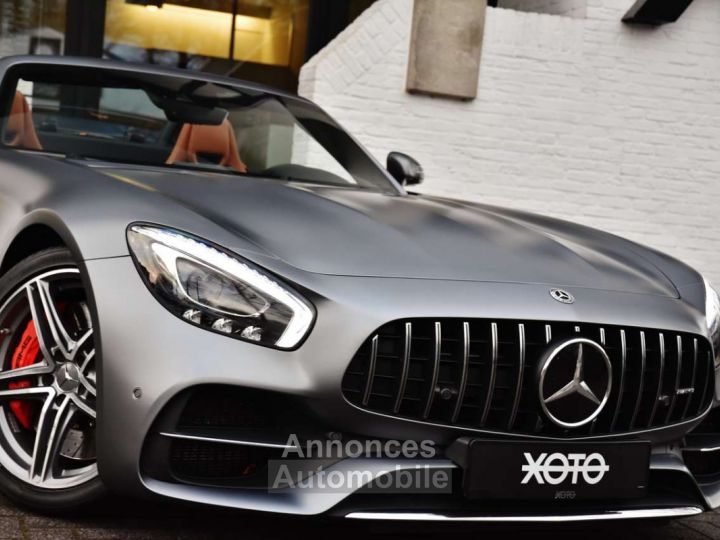 Mercedes AMG GT C 4.0 V8 BiTurbo - 10