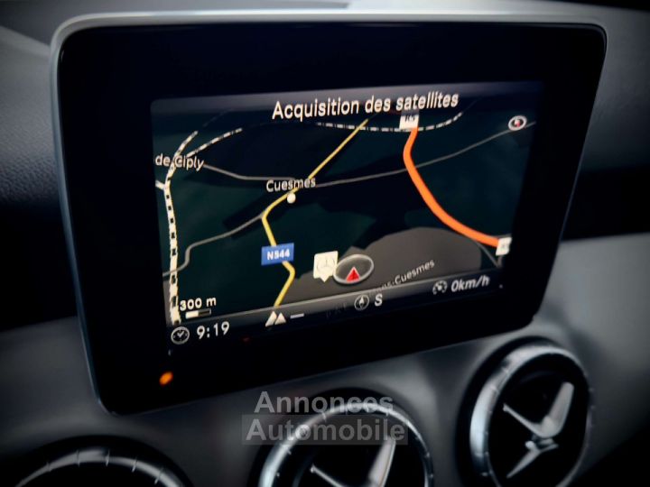 Mercedes CLA 180 BERLINE AMG-LINE TOIT OUVRANT GPS CAMERA 1ERPRO - 14