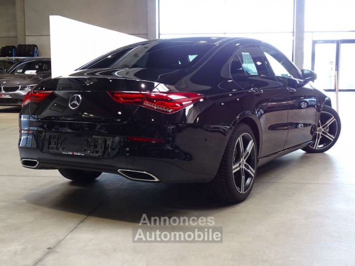 Mercedes CLA 180 Sedan Luxury 7GTRONIC - 3