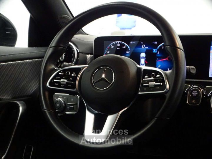 Mercedes CLA 180 Sedan Luxury 7GTRONIC - 6