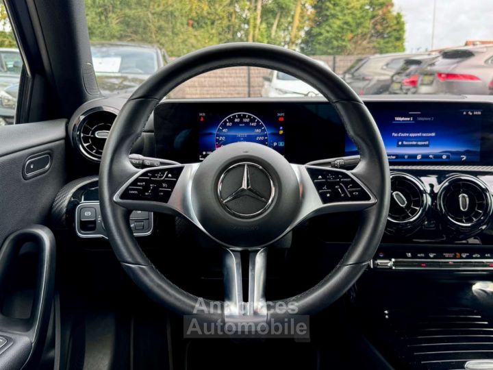 Mercedes Classe A 180 Caméra Sg chauffants GPS Feux LED - 15