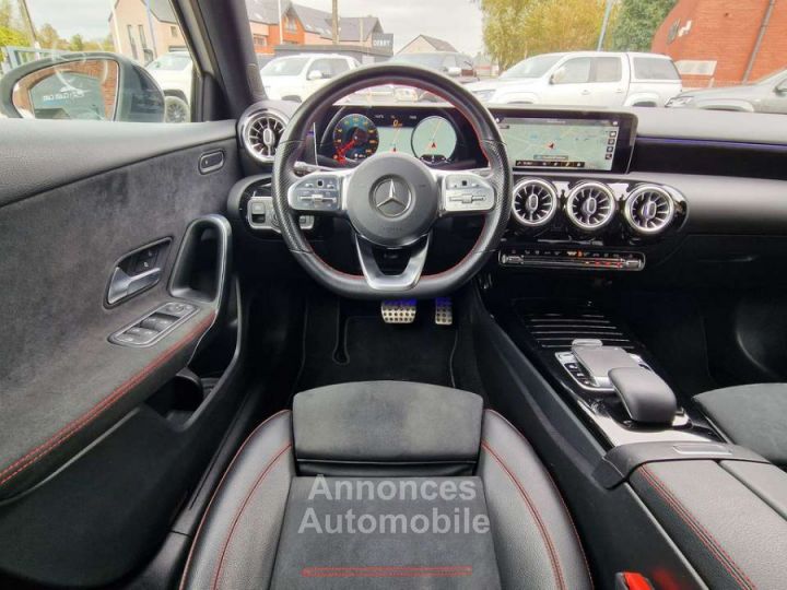 Mercedes Classe A 180 d AMG PACK NIGHT-Bte AUTO-TOIT PANO-CAMERA-KEYLESS - 15