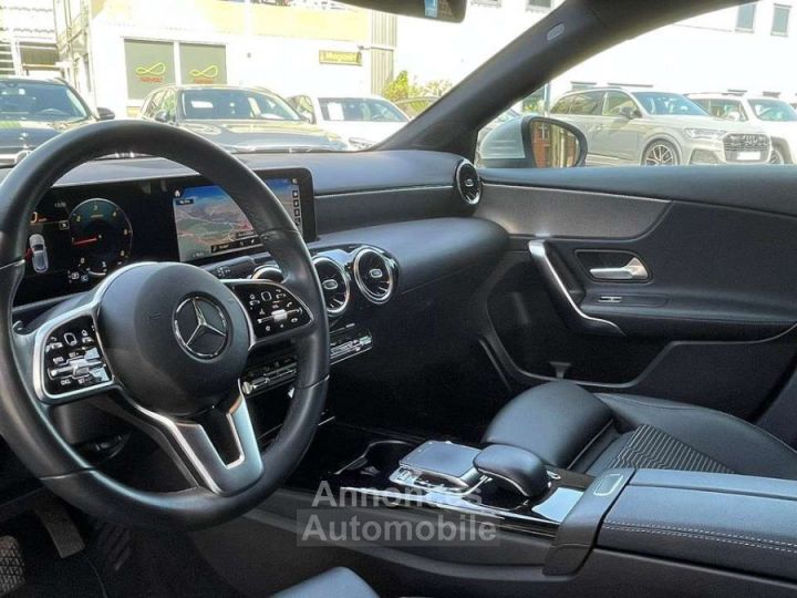 Mercedes Classe A 180 D*BOITE AUTO*WIDE SCREEN *CAMERA *PACK SPORT *STATIONNEMENT AUTOMATIQUE *EURO6* - 8