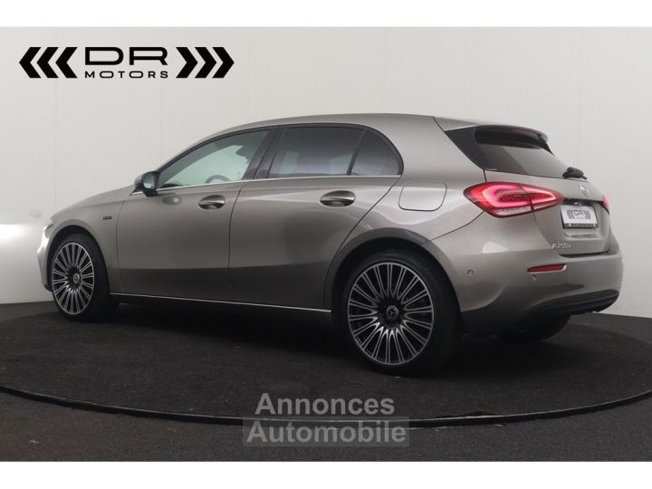 Mercedes Classe A 250 e-Hybrid - NAVI LED LEDER 20.150km!!! - 2