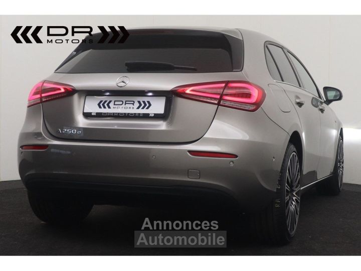 Mercedes Classe A 250 e-Hybrid - NAVI LED LEDER 20.150km!!! - 3