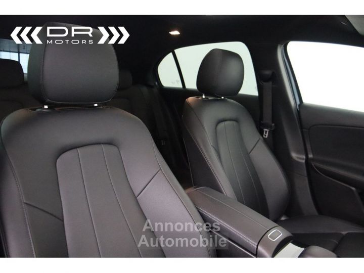 Mercedes Classe A 250 e-Hybrid - NAVI LED LEDER PANODAK - 13