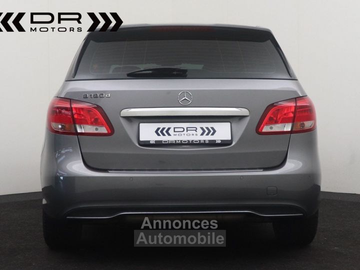 Mercedes Classe B 180 d STYLE EDITION PACK - NAVI LEDER KEYLESS ENTRY - 3