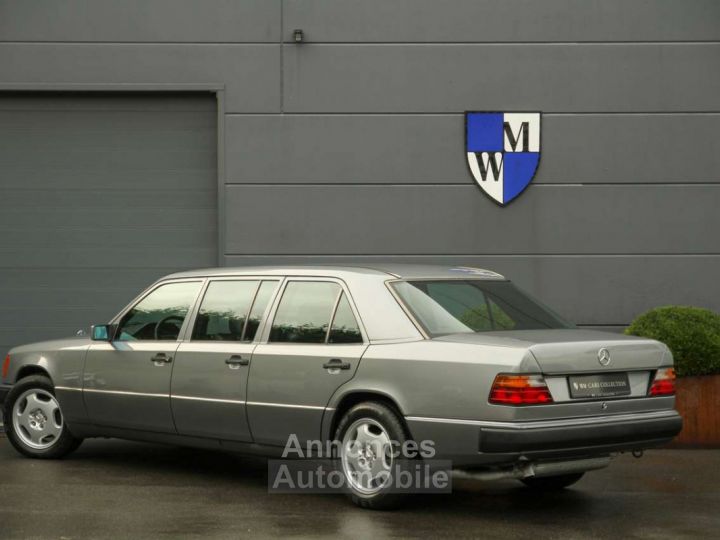 Mercedes Classe E 260 Pullman Limousine 6 Doors V124 - 2