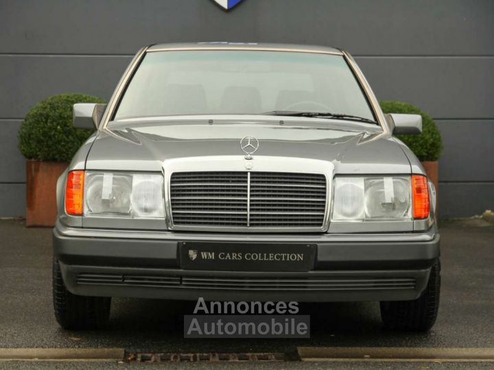 Mercedes Classe E 260 Pullman Limousine 6 Doors V124 - 8