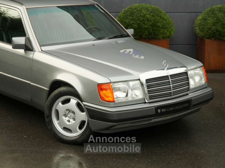 Mercedes Classe E 260 Pullman Limousine 6 Doors V124 - 22