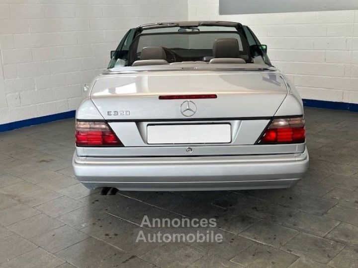 Mercedes Classe E 320 AMG Line -  W124 - 4