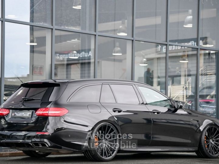 Mercedes Classe E 63 AMG S T Schalensitze - 36