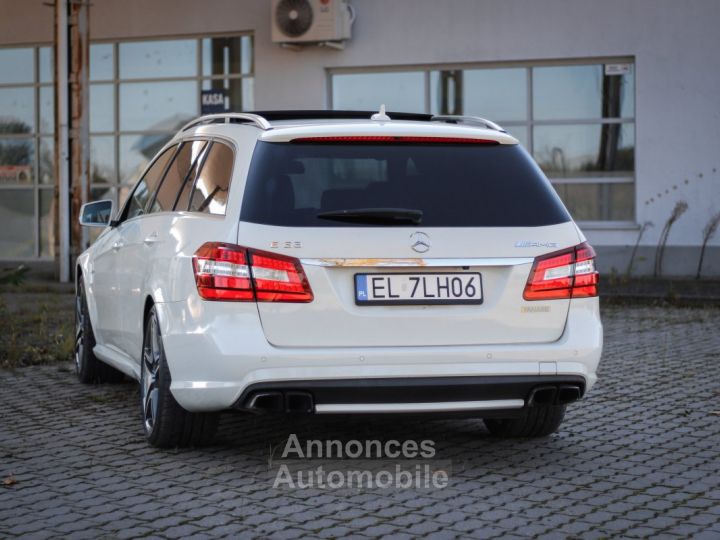 Mercedes Classe E Class estate 63 amg 212 5461 cc 517 BHP - 35