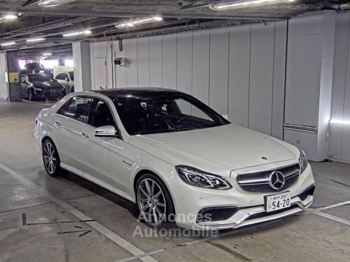 Mercedes Classe E MERCEDES CLASSE E63 AMG 5.5 (W212) - 1