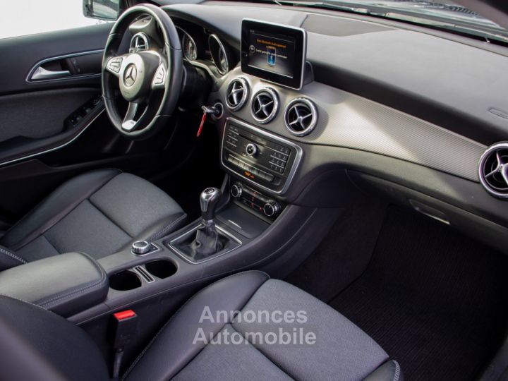 Mercedes Classe GLA 180 d - PARKEERCAMERA - NAVIGATIE - AIRCO - STIJL PAKKET - ZETELVERWARMING - EURO 6B - 14