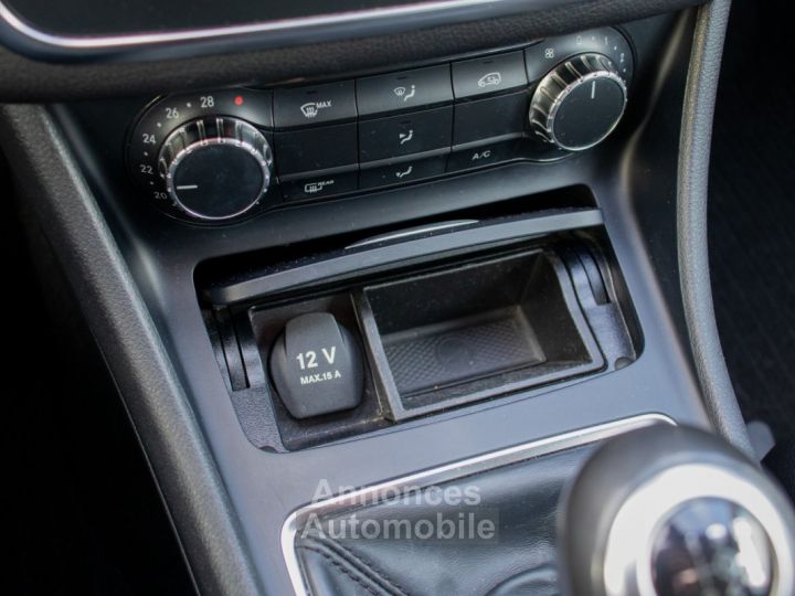 Mercedes Classe GLA 180 d - PARKEERCAMERA - NAVIGATIE - AIRCO - STIJL PAKKET - ZETELVERWARMING - EURO 6B - 23