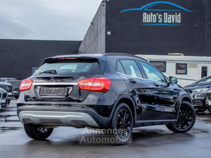 Mercedes Classe GLA 180 d - PARKEERCAMERA - NAVIGATIE - AIRCO - STIJL PAKKET - ZETELVERWARMING - EURO 6B - 41