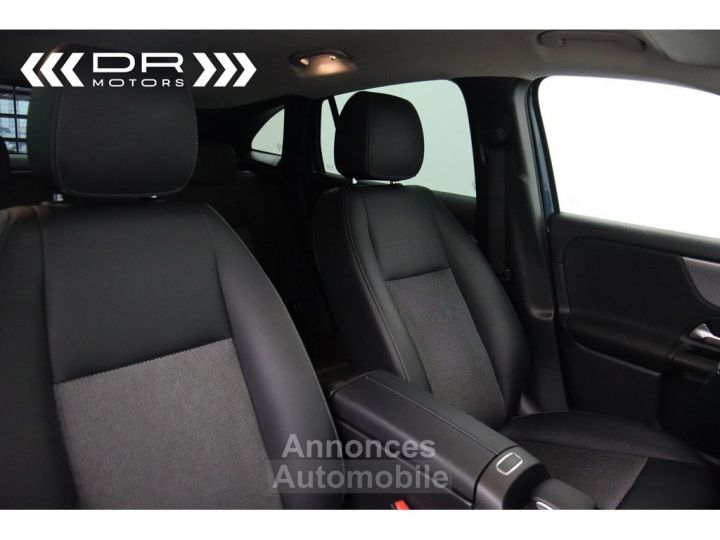 Mercedes Classe GLA 200 D 7 GTRONIC BUSINESS SOLUTION - NAVI WIDESCREEN - 13