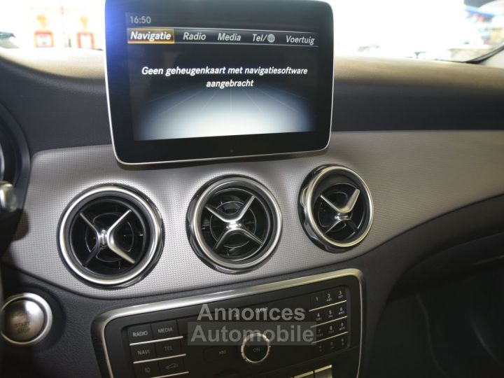 Mercedes Classe GLA 200 Premium Plus Urbain Business AMG PANO-ROOF - 11