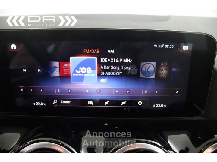 Mercedes Classe GLA 250 7 GTRONIC LUXURY LINE - LEDER NAVI DAB PANODAK MIRROR LINK - 19