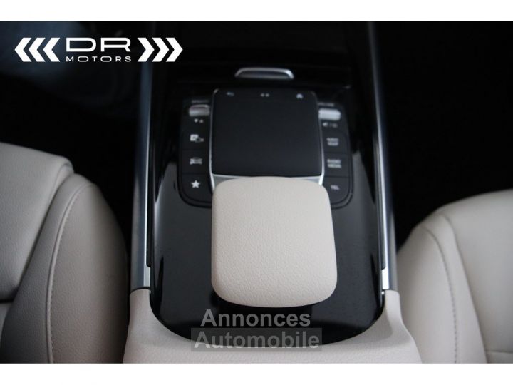 Mercedes Classe GLA 250 7 GTRONIC LUXURY LINE - LEDER NAVI DAB PANODAK MIRROR LINK - 26