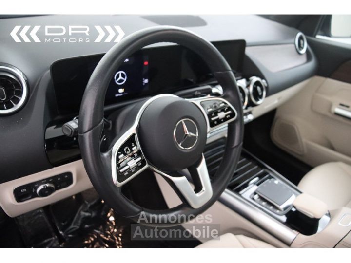 Mercedes Classe GLA 250 7 GTRONIC LUXURY LINE - LEDER NAVI DAB PANODAK MIRROR LINK - 28