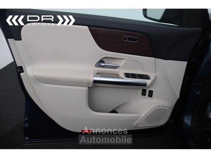 Mercedes Classe GLA 250 7 GTRONIC LUXURY LINE - LEDER NAVI DAB PANODAK MIRROR LINK - 39