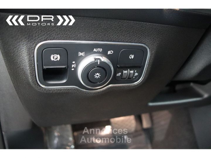 Mercedes GLB 180 d Aut. BUSINESS SOLUTIONS - DAB WIDESCREEN LEDER NAVI 5.069km!! - 40