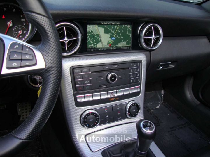 Mercedes SLC 180 , leder, gps, 2018, LED, panodak, bleutooth - 11