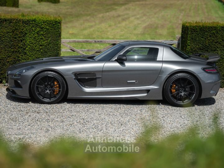 Mercedes SLS Black Séries - 12